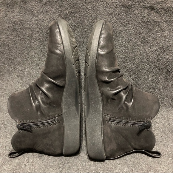 Cloudsteppers by Clarks Sillian Gemma Black Ankle Boots Women’s Booties Size 6.5 - Picture 6 of 10